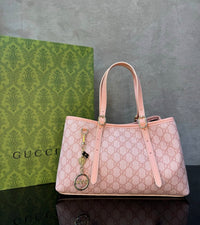 GUCCİ ÇANTA