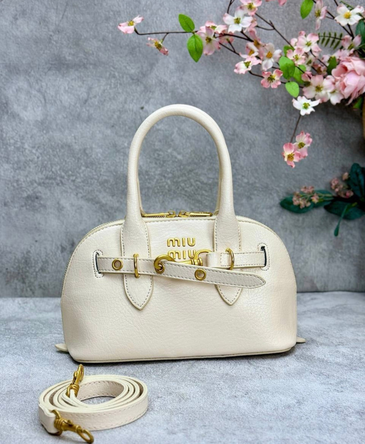 MIU ÇANTA